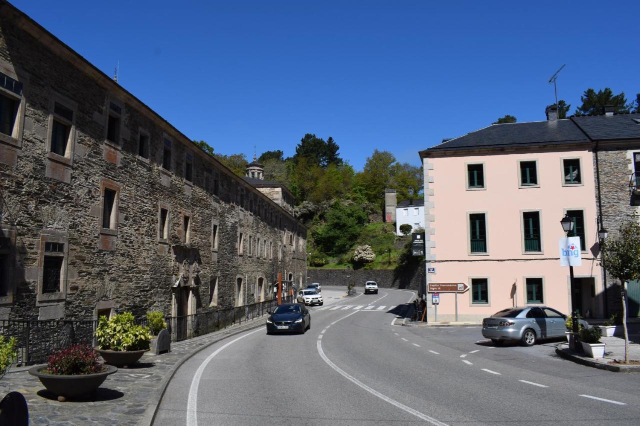 Apartmán Tras Do Convento Samos Exteriér fotografie